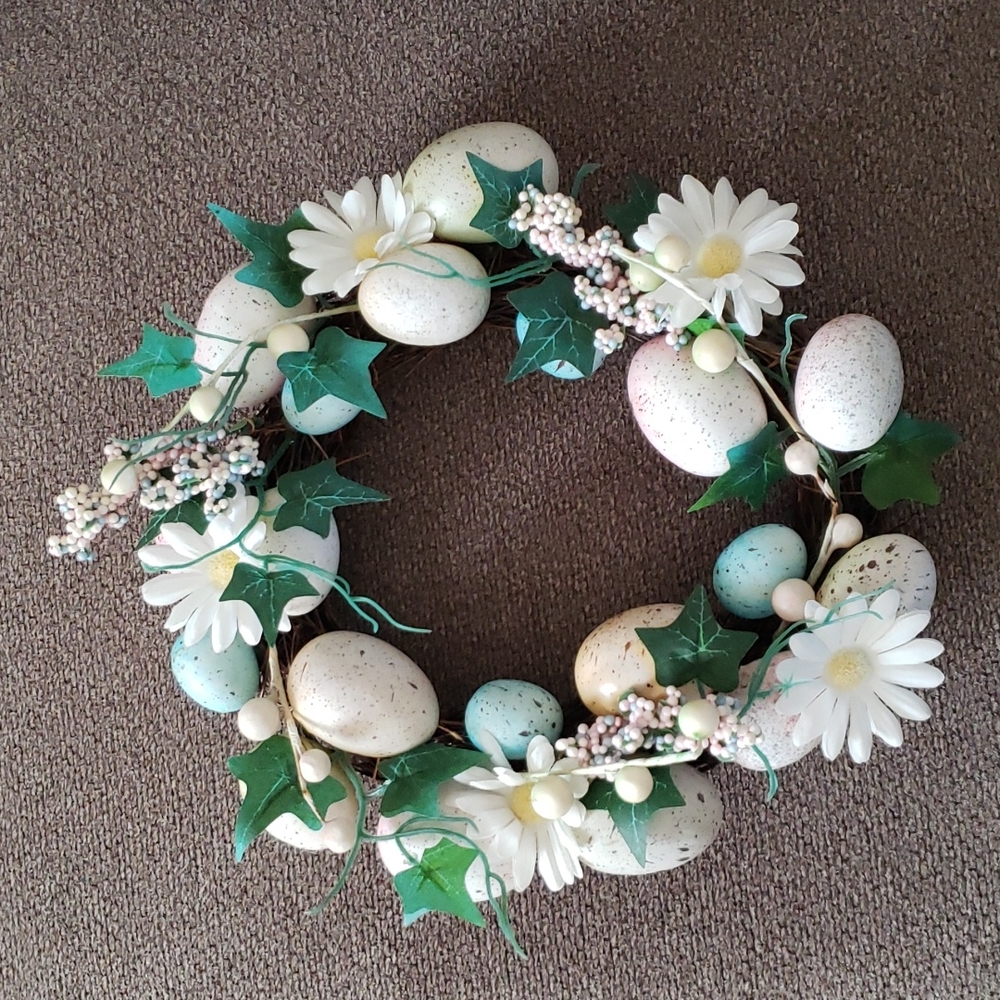 4/$16! Spring wreath speckled egg & daisies
